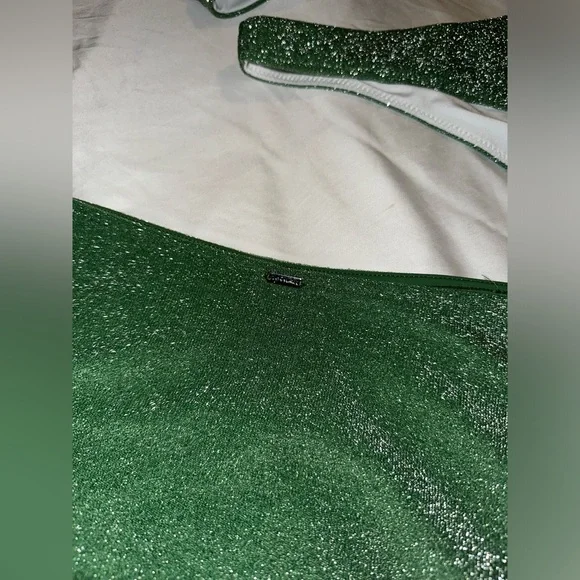 Victoria’s Secret Bikini set & cover-up - Picture 3 of 4